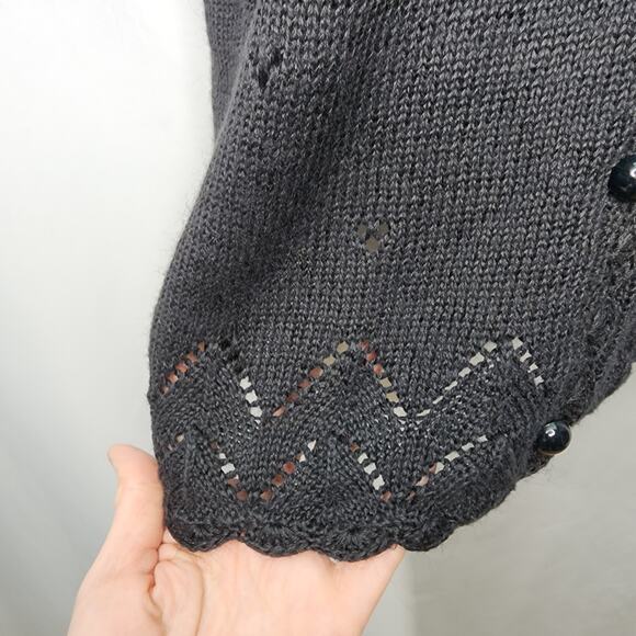 Vintage Capacity 90's Black V Neck Women's Embroidered Flowers Button Front Vest - Picture 10 of 15